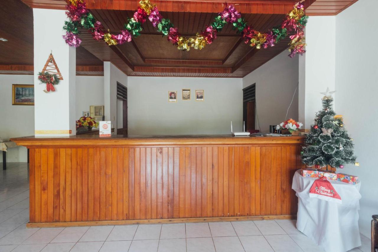 Oyo 1688 Collin Beach Hotel Ambon Dış mekan fotoğraf