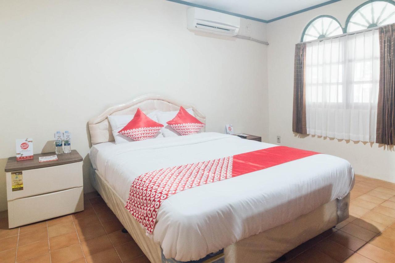 Oyo 1688 Collin Beach Hotel Ambon Dış mekan fotoğraf