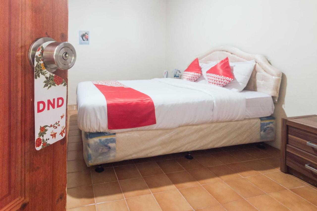 Oyo 1688 Collin Beach Hotel Ambon Dış mekan fotoğraf