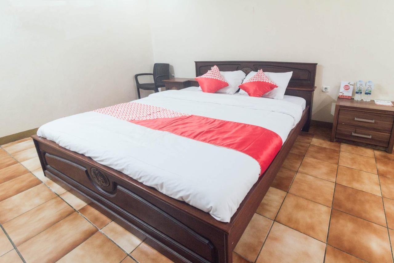 Oyo 1688 Collin Beach Hotel Ambon Dış mekan fotoğraf