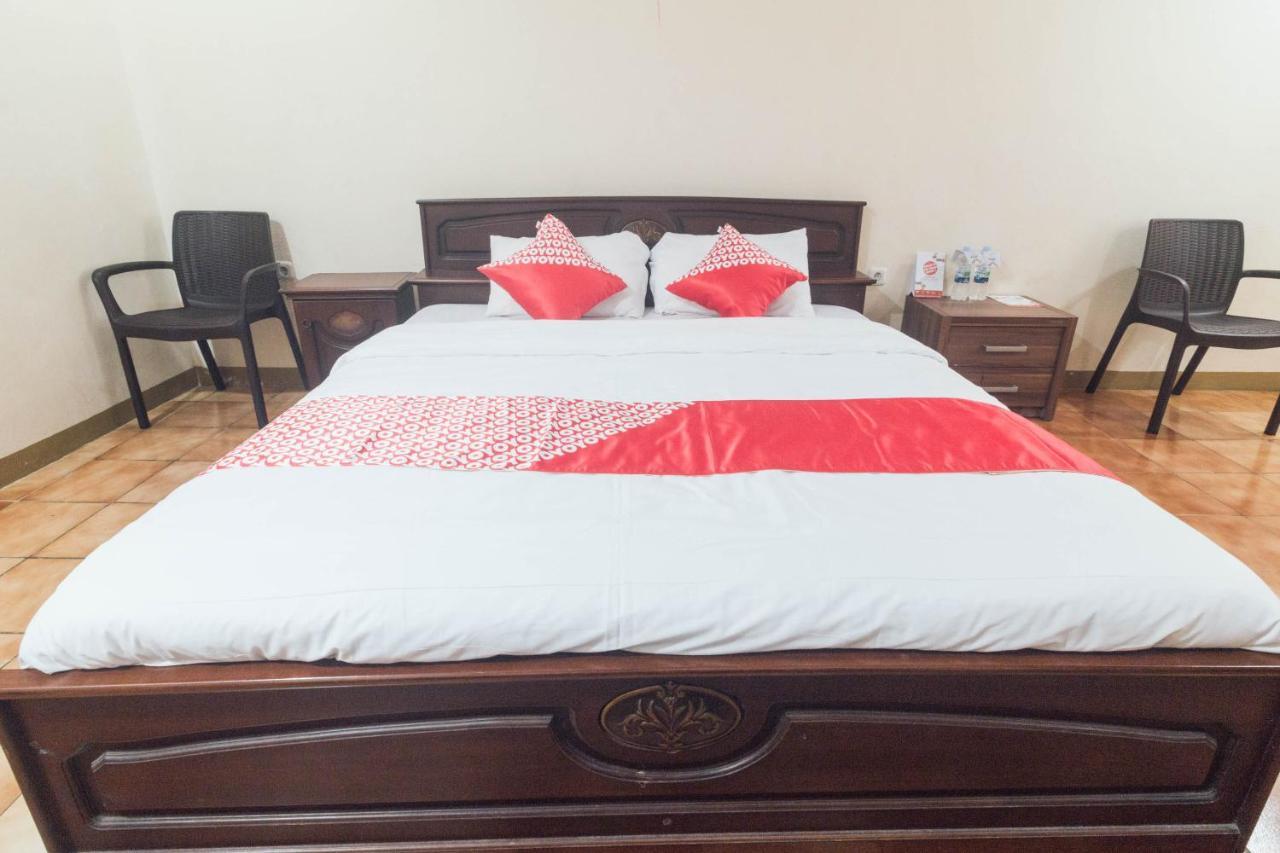 Oyo 1688 Collin Beach Hotel Ambon Dış mekan fotoğraf