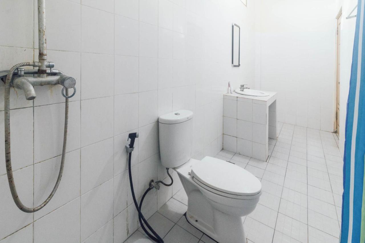 Oyo 1688 Collin Beach Hotel Ambon Dış mekan fotoğraf